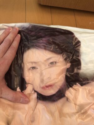 【画像】 5000円のエッチ福袋から出てきた風船